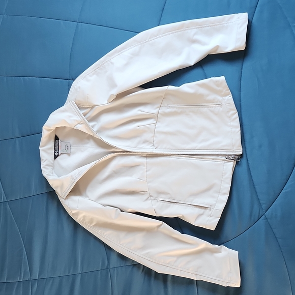 Light Columbia Shell Coat - Picture 1 of 3